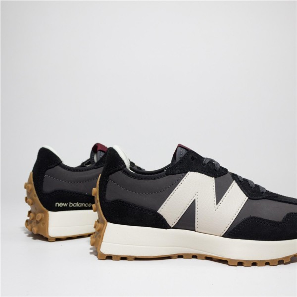NEW BALANCE 327 NEGRO BLANCO
