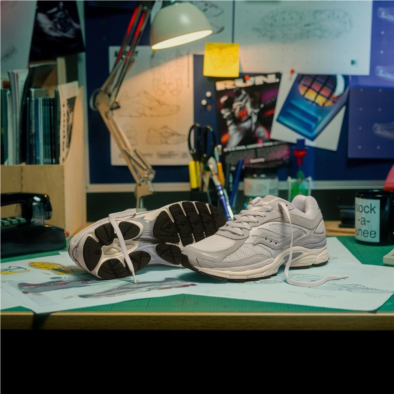 SAUCONY PROGRID OMNI 9