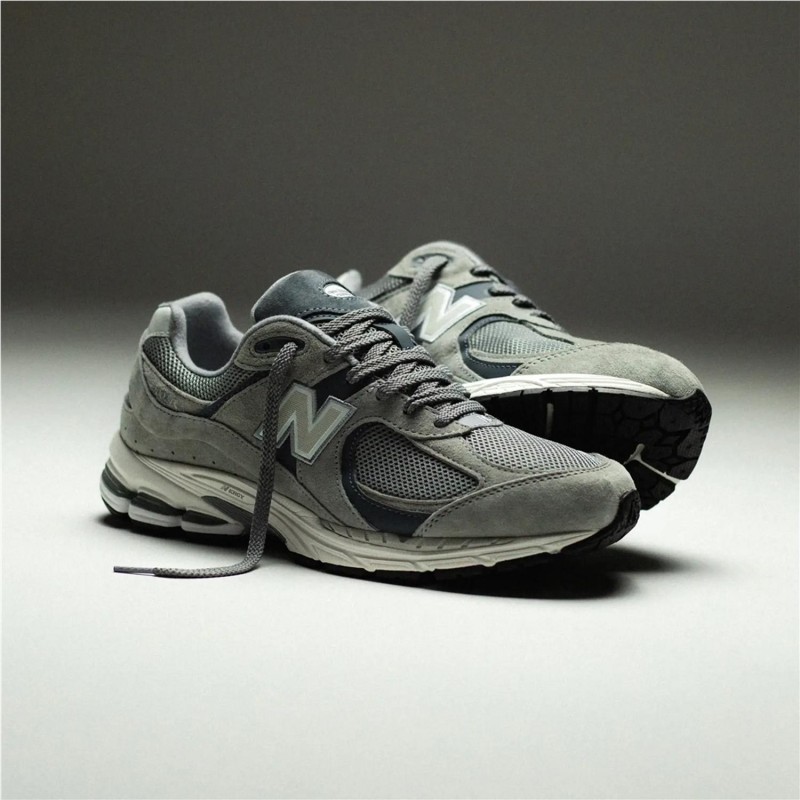 NEW BALANCE 2002R GRIS