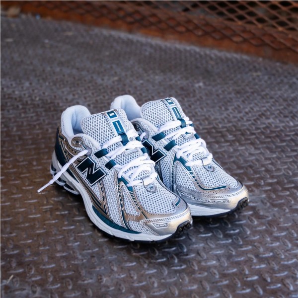 NEW BALANCE 1906 PLATA