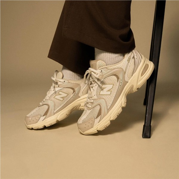 NEW BALANCE 530 CREMA