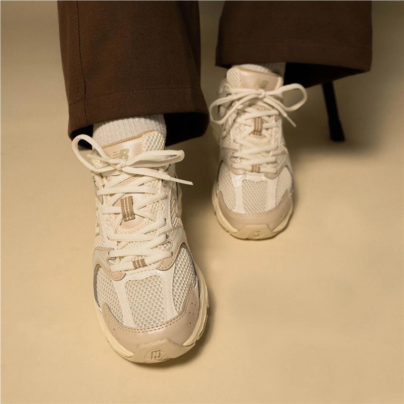 NEW BALANCE 530 CREMA