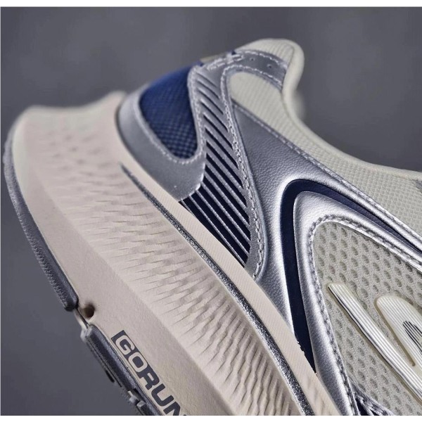 SKECHERS GO RUN RETRO STRIDE PLATA