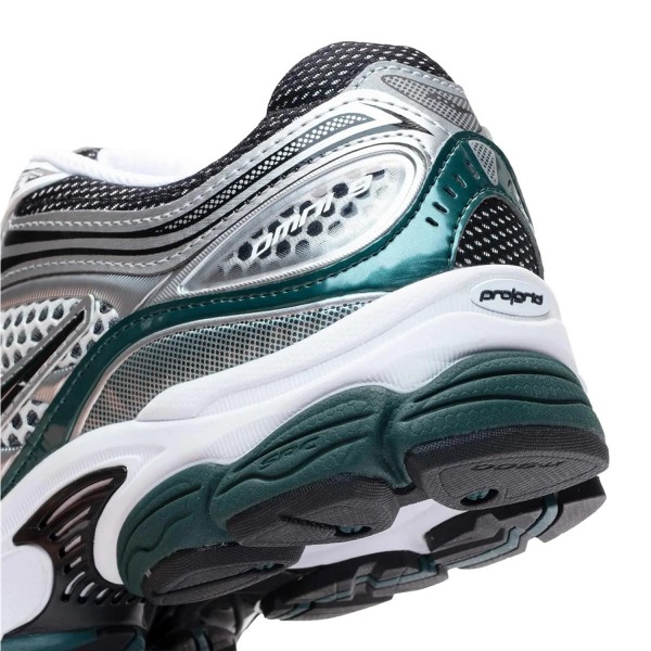 SAUCONY PROGRID OMNI 9